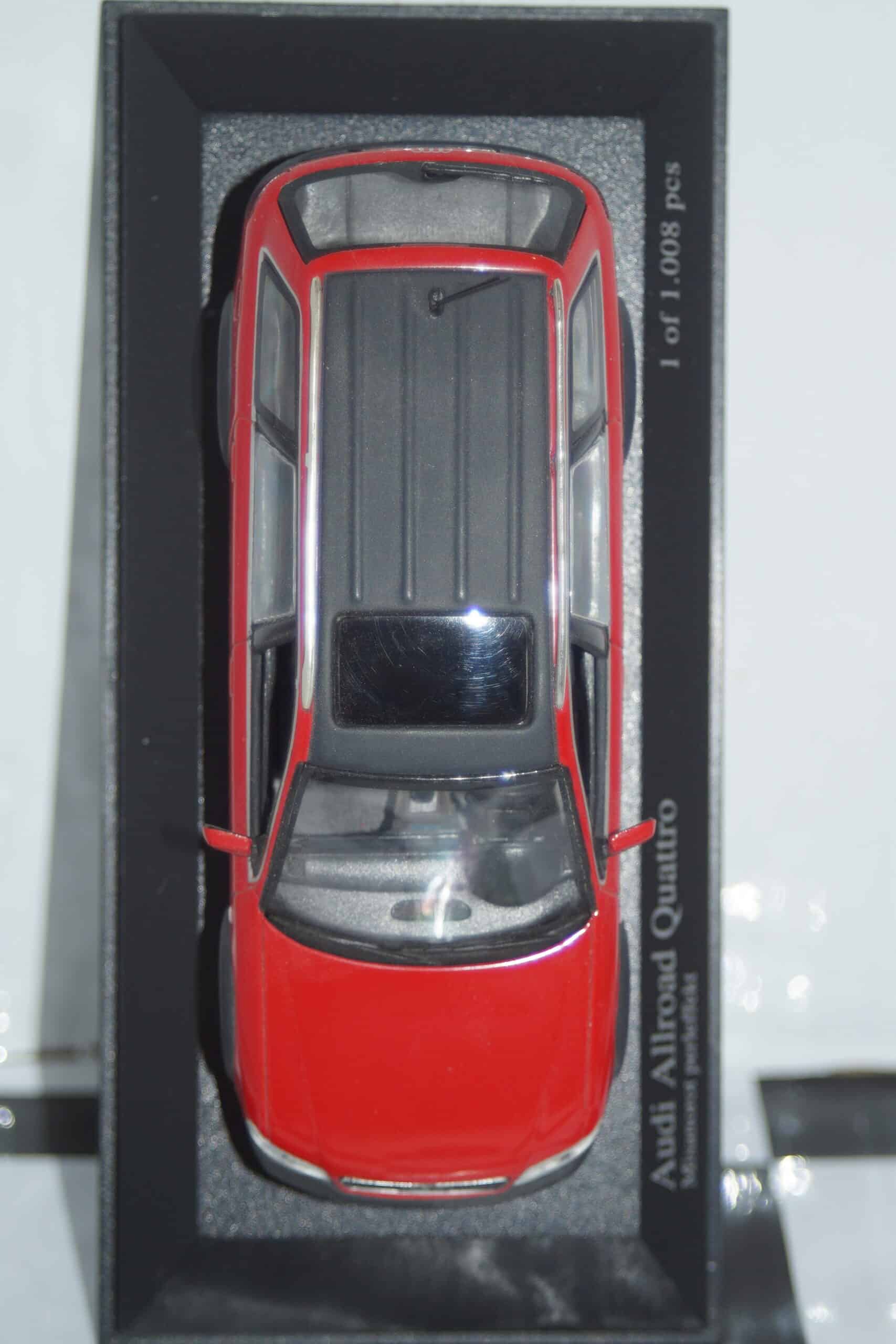 Minichamps audi allroad quattro 2001 in red with black roof 1:43 ref 430 010015