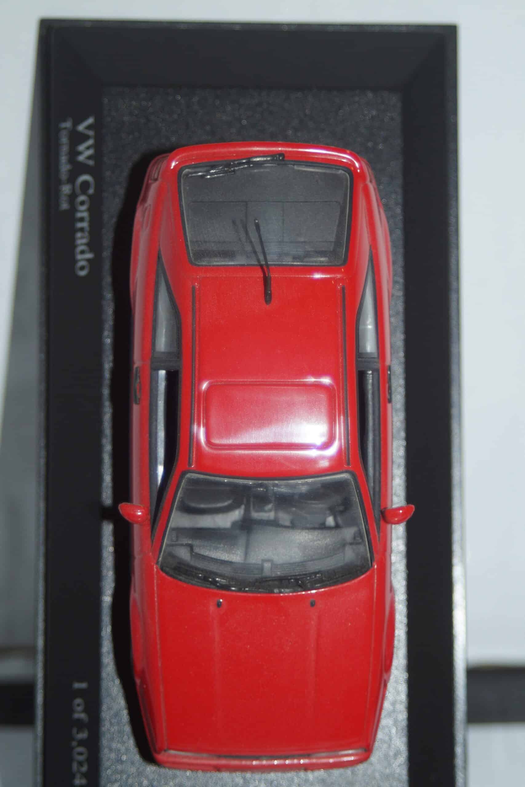 Minichamps vw scirocco 1974 in yellow 1:43 ref 430 050421