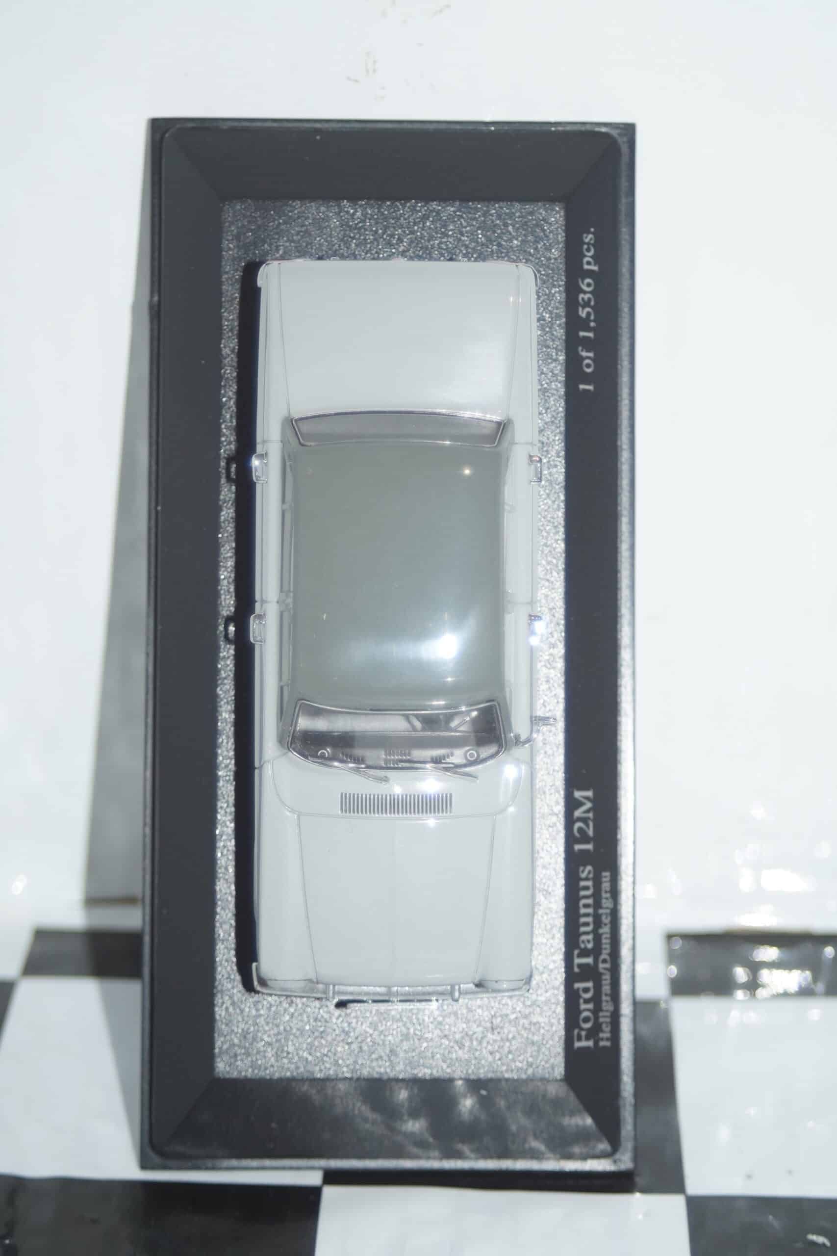 Minichamps ford taunus 12m coupe 1962 in black 1:43 ref 400 086121