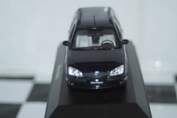 Minichamps ford mondeo mk3 estate blue (dealer box) ref  ind2022196 1:43