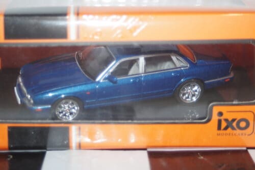 Ixo jaguar xj8 (x308) in blue diecast 1:43 clc588n.22