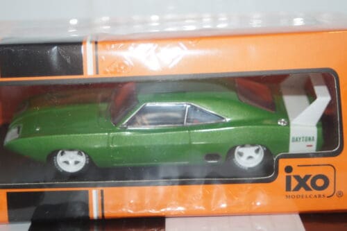 Ixo dodge charger daytona 1969 in green 1:43 ref clc585n.22
