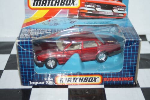 Matchbox superkings jaguar xj6 in metallic red ref k-146 in 1:36