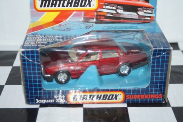 Matchbox superkings jaguar xj6 in metallic red ref k-146 in 1:36