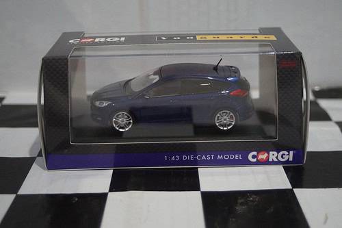 Vanguards ford focus mk3 st blue 1/43 ref  va15307