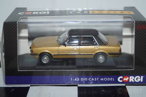 Vanguards ford cortina mk5 2.0 ghia s gold 1/43 ref va15004