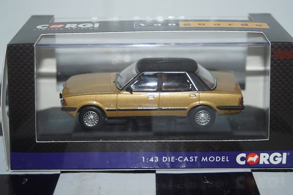 Vanguards ford cortina mk5 2.0 ghia s gold 1/43 ref  va15004