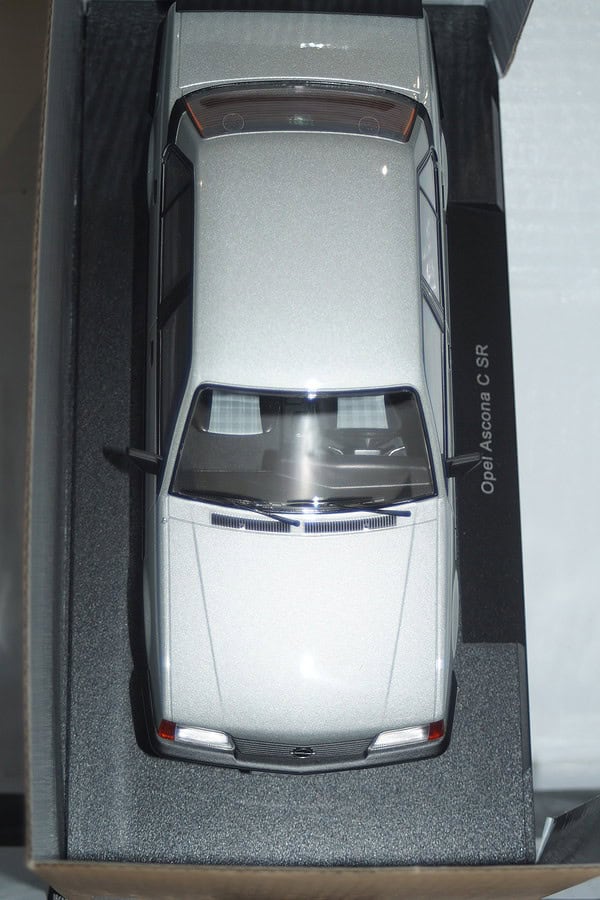 Model car group opel ascona / cavalier c sr 1981 in silver mcg18460 1:18th