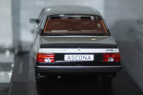 Model car group opel ascona / cavalier c sr 1981 in silver mcg18460 1:18th