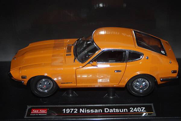 Sunstar nissan datsun 240z from 1972 in orange ref 3511