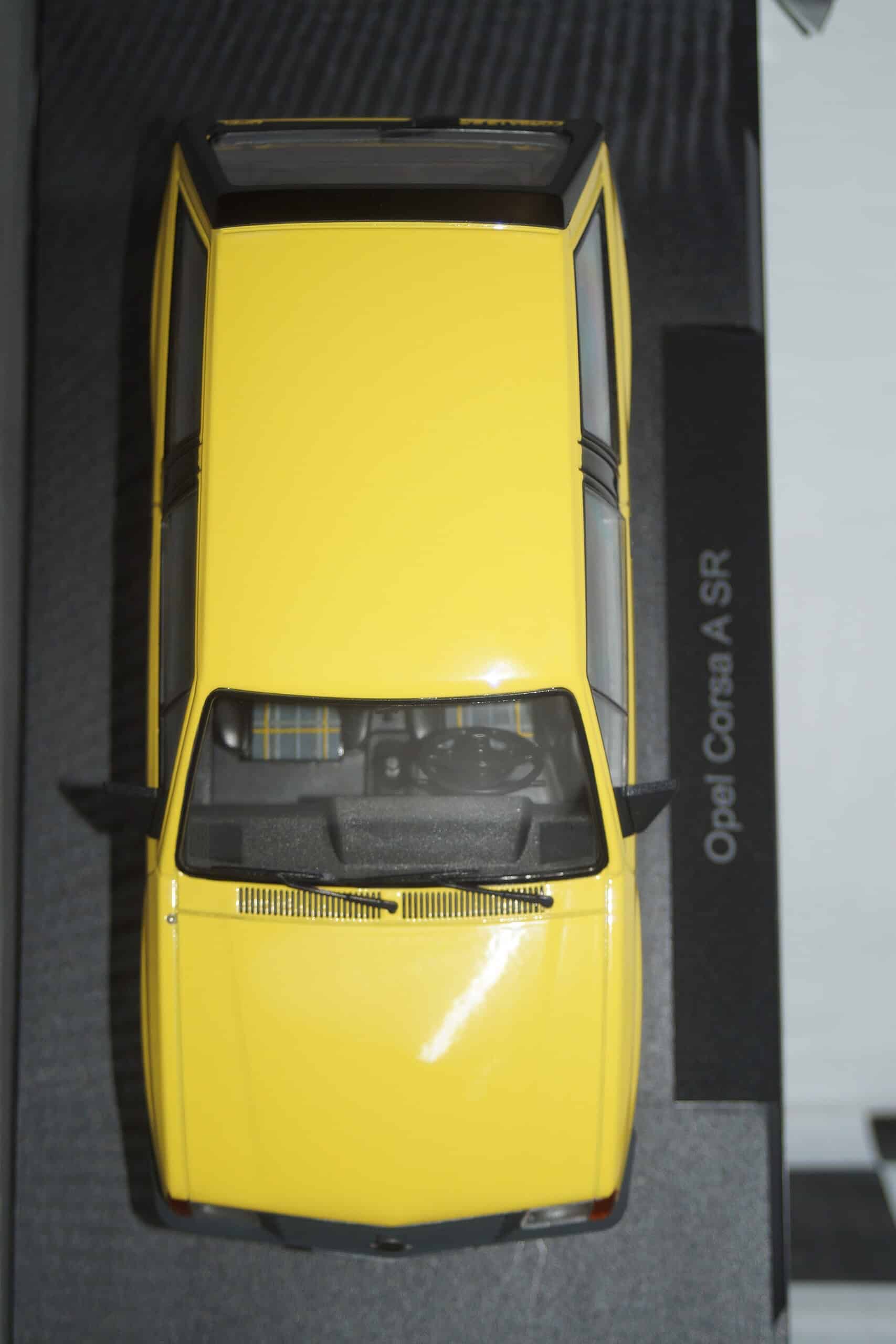 Model car group opel corsa a sr / nova in yellow mcg18431 1:18th