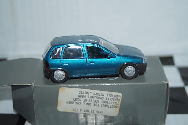 Gama vauxhall corsa turquoise in vauxhall box 1:43 scale