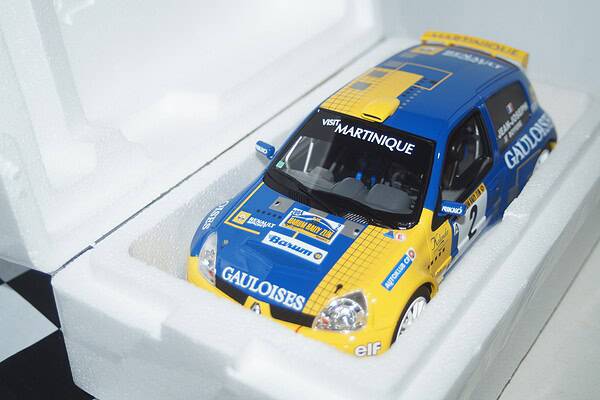 Otto renault clio rally 2004 1:18 ot1152