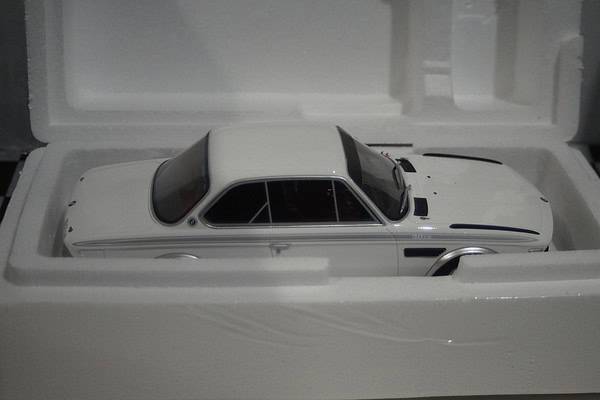 Otto bmw 3.0 csl white 1972 1:18 ot1145