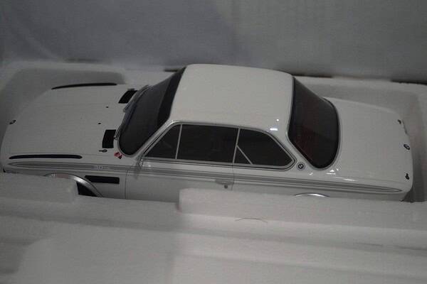 Otto bmw 3.0 csl white 1972 1:18 ot1145