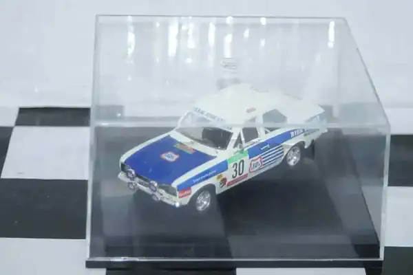 Trofeu ford escort mk1 rs2000 portugal 1977 #30 1:43rd 522