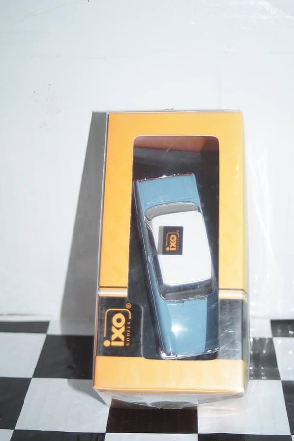 Ixo opel rekord p2 1961 blue / white clc360n diecast 1:43