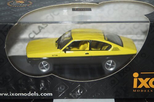 Ixo opel kadett gt/e 1977 yellow/black diecast 1:43 clc065
