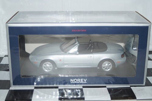 Norev mazda mx-5 1991 silver 1:18 scale 188023
