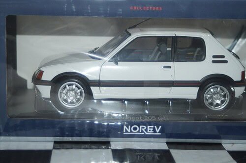 Norev peugeot 205 gti 1.9 1989 white 1:18 scale 184842