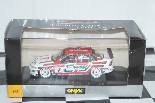 Onyx vauxhall vectra bathurst 1000 1997 cleland 1:43 scale xt086 signed