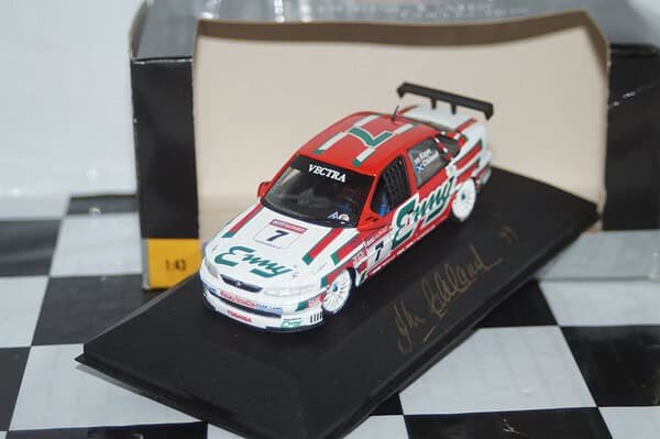 Onyx vauxhall vectra bathurst 1000 1997 cleland 1:43 scale xt086 signed