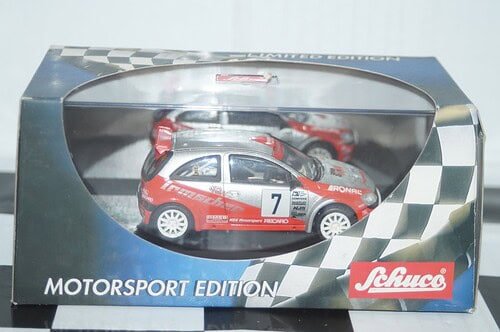 Schuco opel corsa super 1600 rallye m.wenzel 04833 1:43