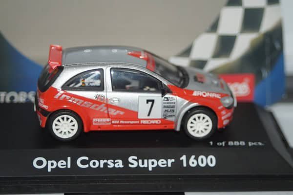 Schuco opel corsa super 1600 rallye m.wenzel 04833 1:43