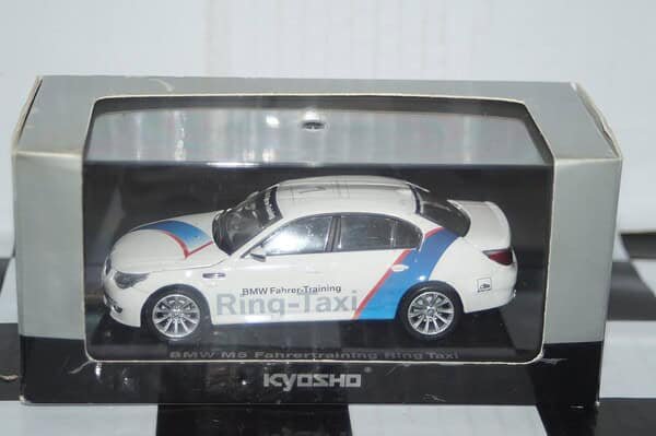 Kyosho bmw m5 ring-taxi 1:43 ref 03503rt
