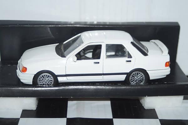 Schabak ford sierra rs cosworth in white 1:25th ref 1513