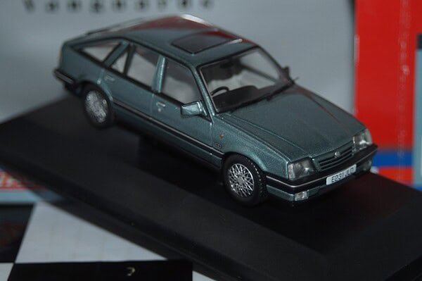 Vanguards dolomite sprint broadspeed va05303 1:43 scale