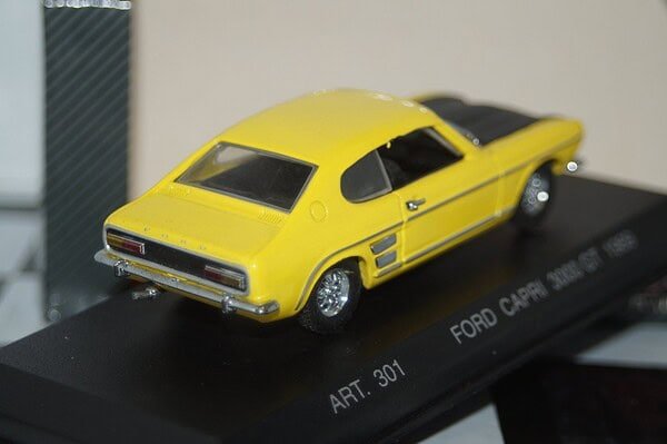 Detail cars ford capri 3000 gt 1969 in yellow 1:43 art301