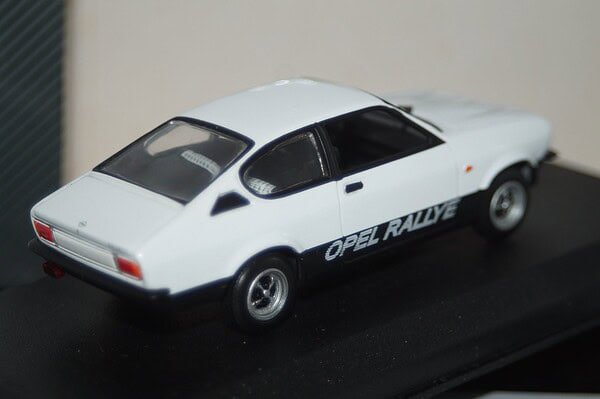 Detail cars ford taunus badew 1960 in silver 1:43 art185