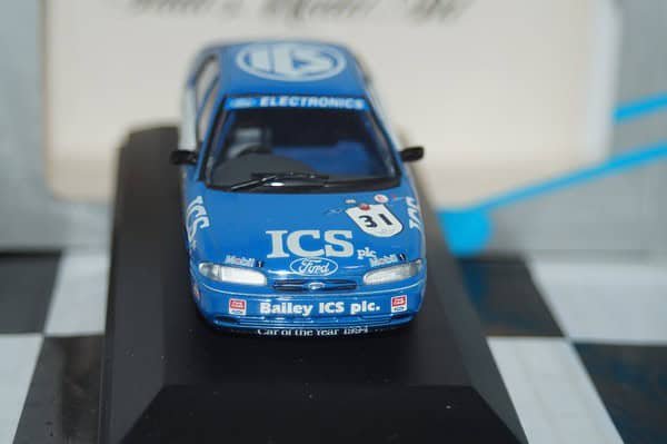 Minichamps ford mondeo v6 champion 1994 p.radisch 1:43 ref 430 948013