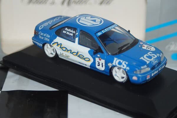 Minichamps ford mondeo v6 champion 1994 p.radisch 1:43 ref 430 948013