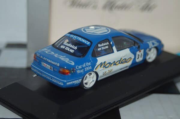 Minichamps ford mondeo v6 champion 1994 p.radisch 1:43 ref 430 948013