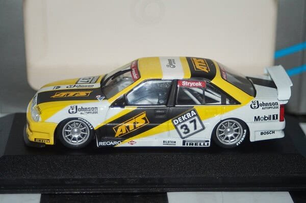 Minichamps opel omega 3000 team irmscher strycek 1:43 140121