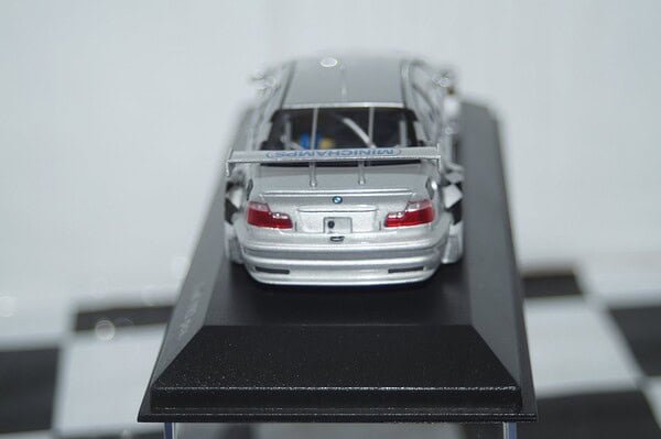 Minichamps bmw 318i adac tw-cup 1994 - a.burgstaller 1:43  430 942003