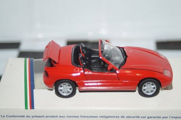 Schabak bmw z1 in red 1:43 ref 1160