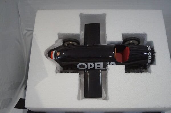 Bos models opel rak 2 in black bos078 1:18 resin