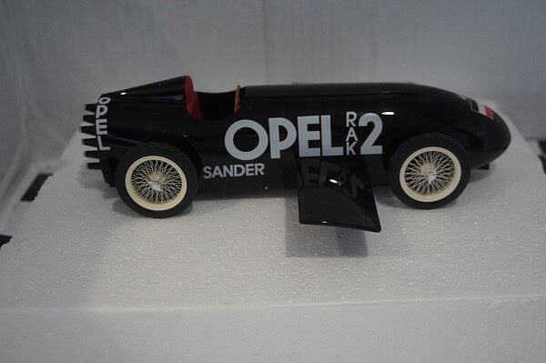 Bos models opel rak 2 in black bos078 1:18 resin