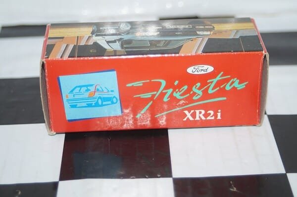 Schabak ford fiesta xr2i in black 1:43rd ref 1086