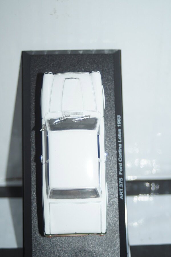 Detail cars ford cortina "lotus" 1963 coupe white 1:43 art375