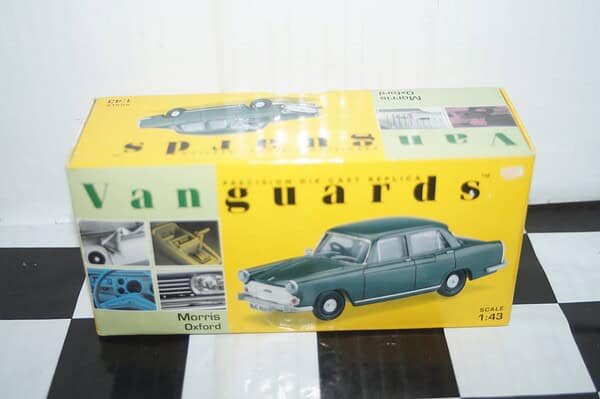 Vanguards morris oxford green va54000 1:43