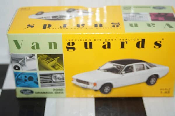 Vanguards ford granada ghia diamond white ref va05205