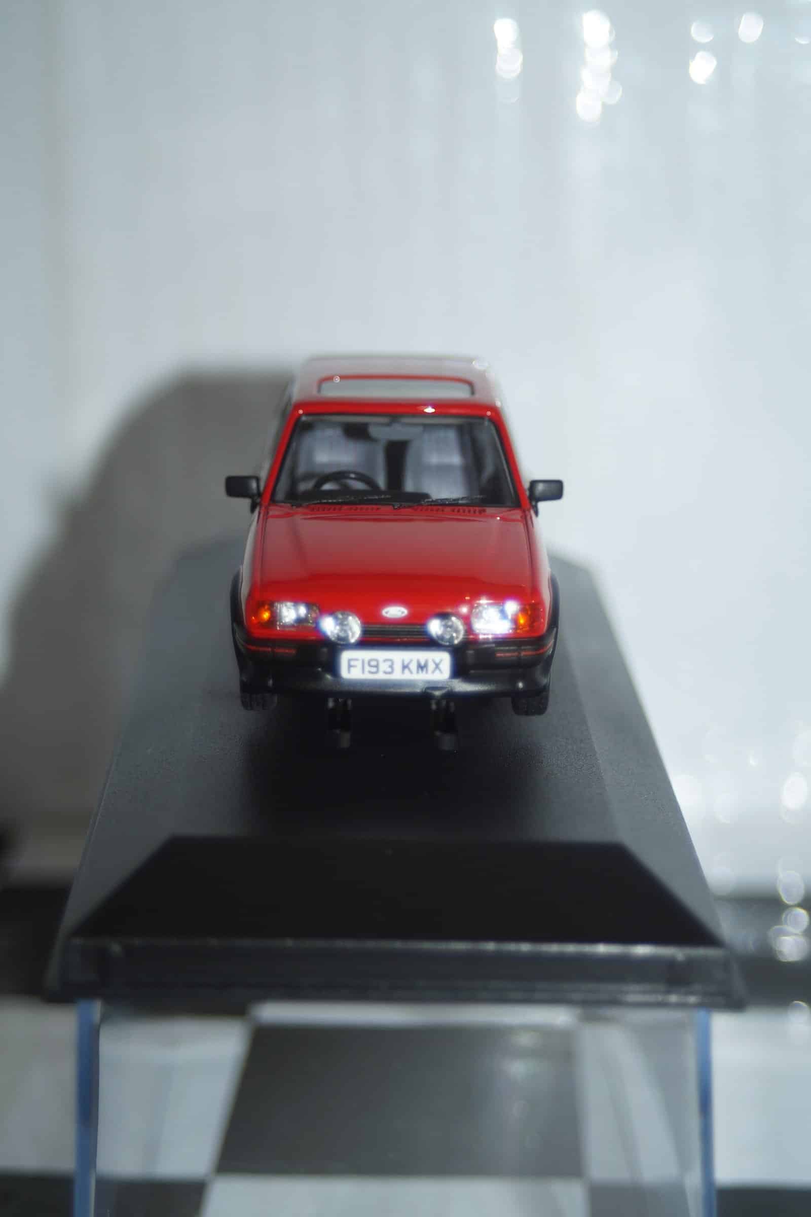 Vanguards Ford Fiesta MK2 XR2 Rosso Red 1/43 Ref  VA14401 - Image 7