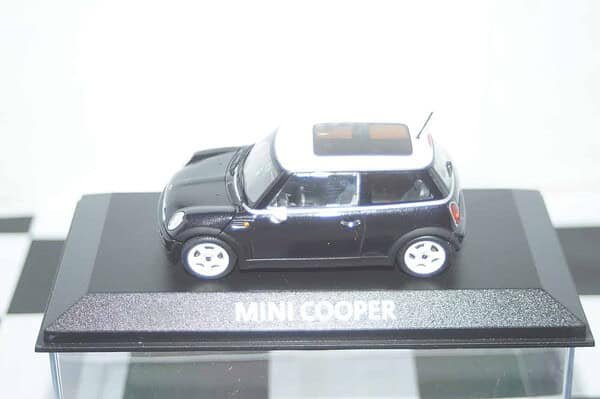 Minichamps BMW Mini Cooper (dealer edition) Graphite Grey/Black 1:43 diecast Car - Image 8