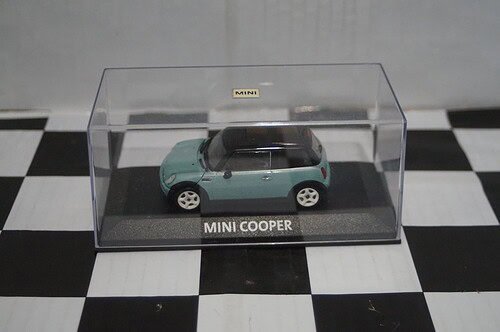 Minichamps BMW Mini Cooper (dealer edition) Pearlescent Green/Blue 1:43 diecast Car