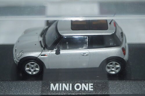 Minichamps BMW Mini One (dealer edition) Silver 1:43 diecast Car
