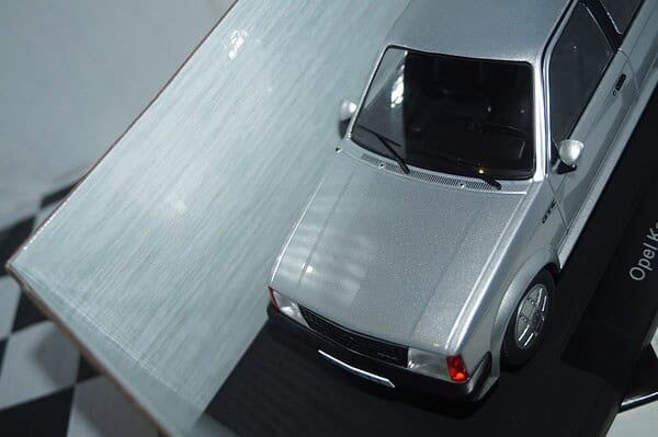 Model Car Group Opel Kadett D GTE 1983 Silver MCG18533 1:18 - Image 5